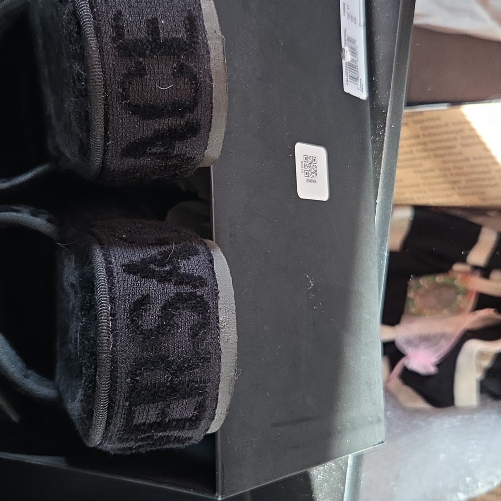 Versace Black and Gold Slides Unisex Full Inclusion - Picture 7 of 8